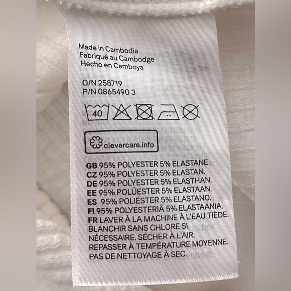 🏷️3 for $30 sale!🏷️ 🆕NWOT Women’s H & M cream colored open tie cardigan. - Picture 6 of 9